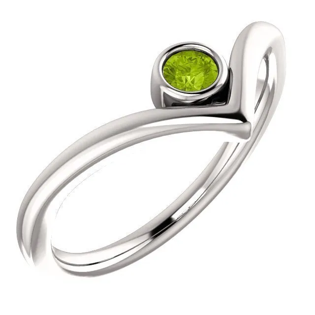 14KT GOLD 0.13 CT ROUND PERIDOT BEZEL-SET "V" RING