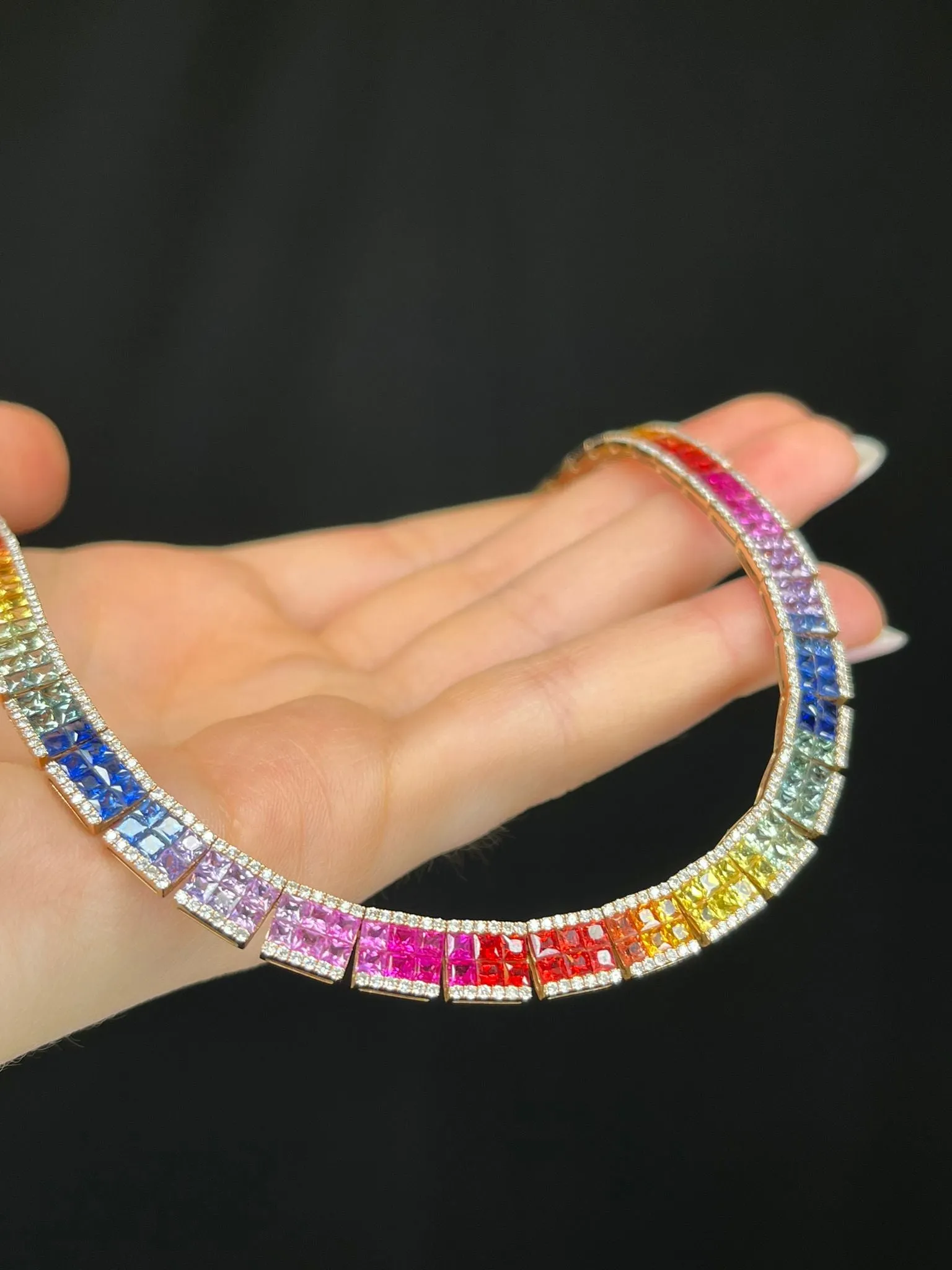 27.47ct Diamond Multi Color Sapphire 18K Gold Link Choker Necklace