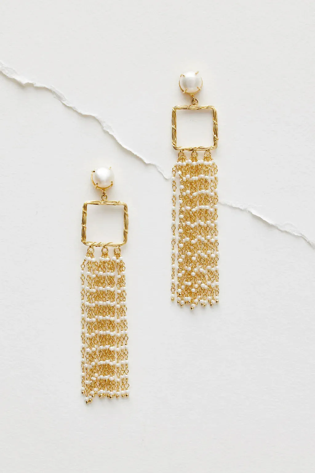 AMÉLIE GEORGE SIENNA - STATEMENT FRESHWATER PEARL EARRINGS - GOLD