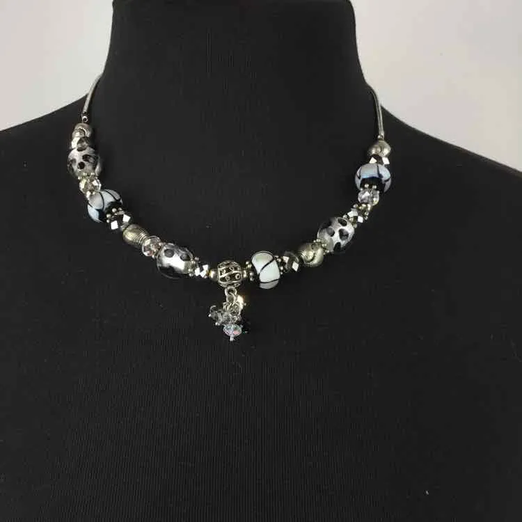 Black/silver Beaded Necklace