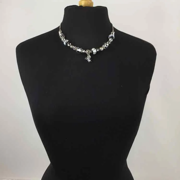 Black/silver Beaded Necklace