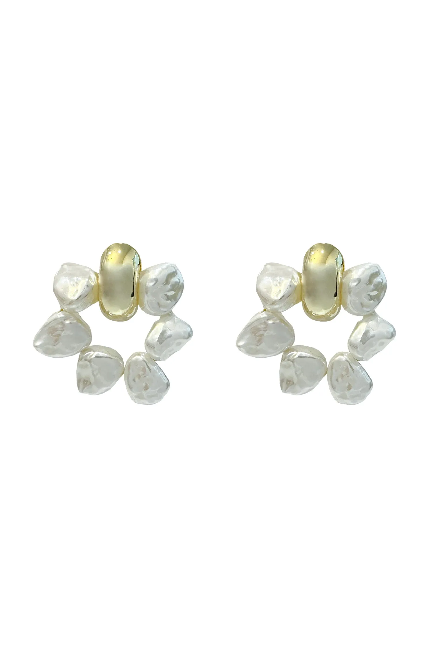 Elsa Pearl Earrings