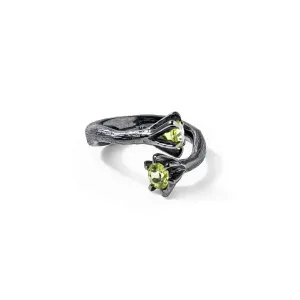 Eowyn Peridot Ring (Black Ruthenium)