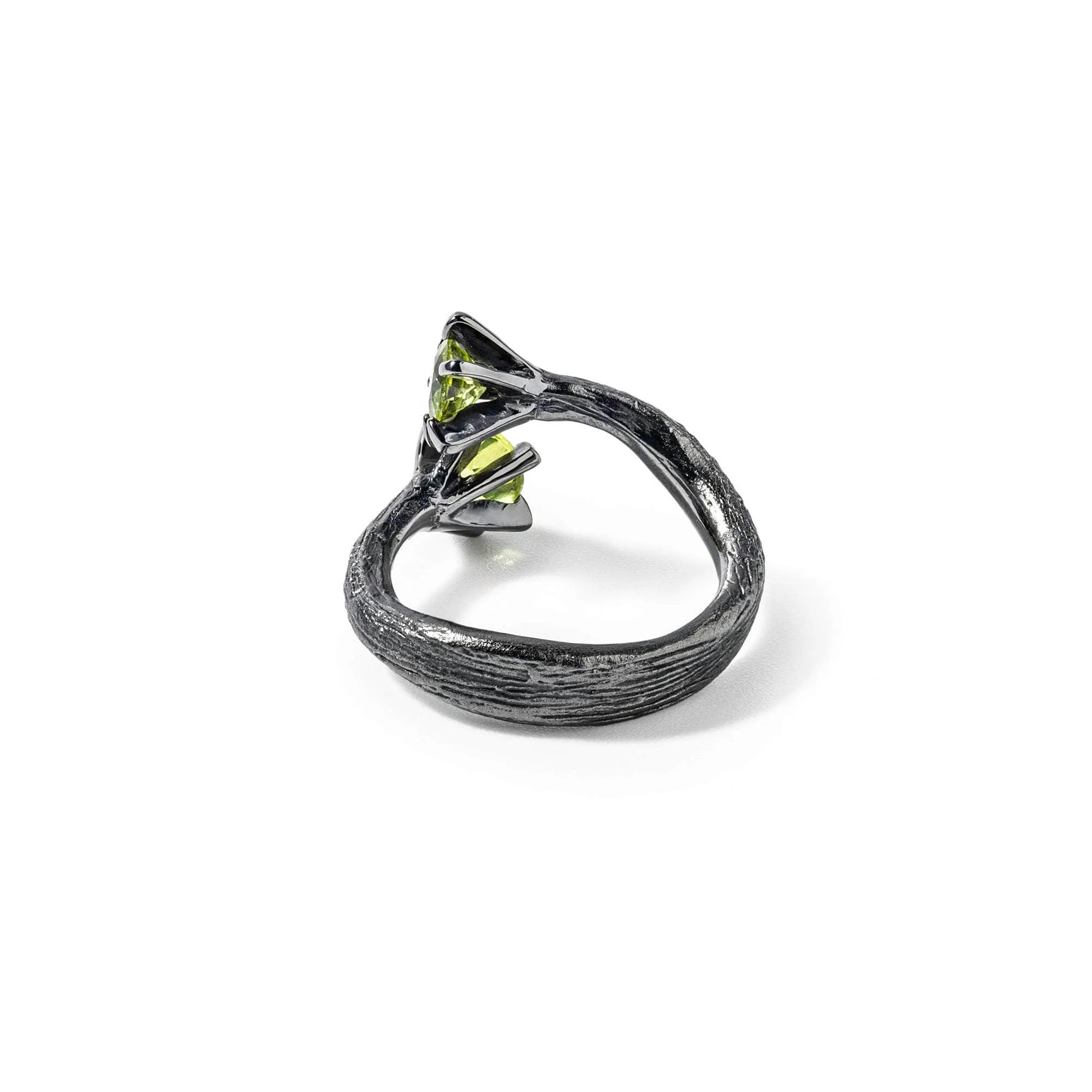 Eowyn Peridot Ring (Black Ruthenium)