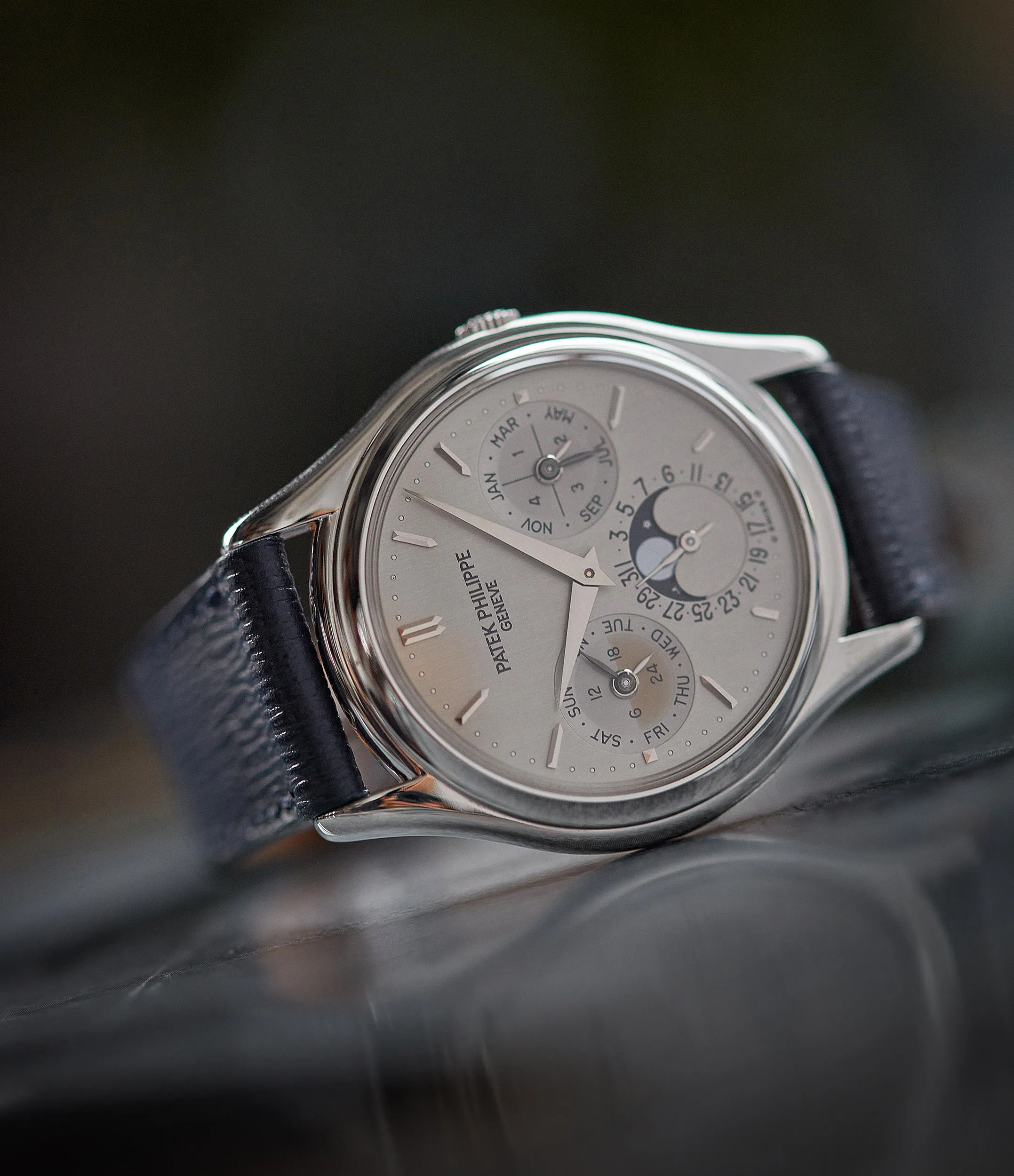 Perpetual Calendar 3940P | Platinum