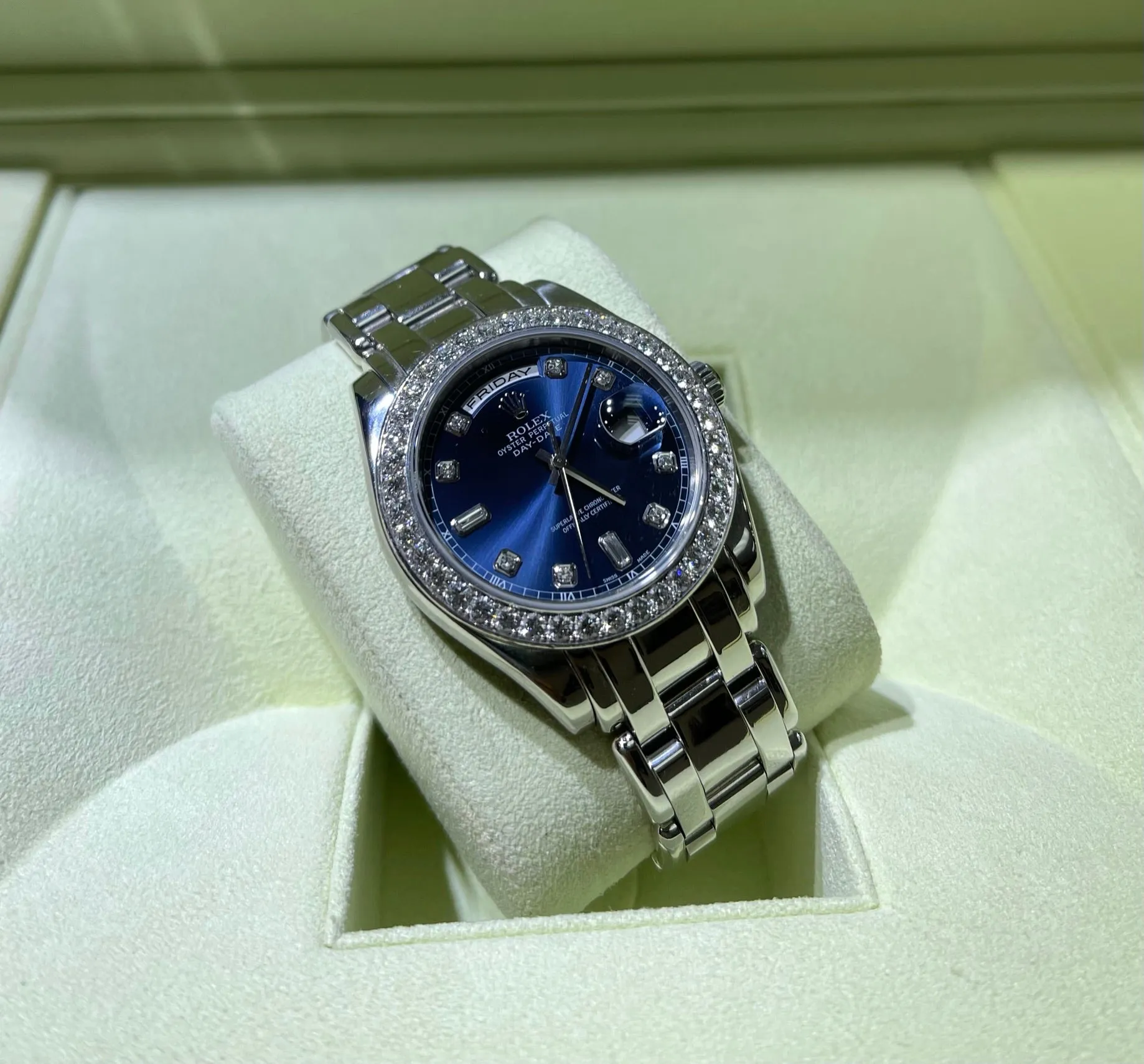 Rolex Masterpiece Platinum Day-Date 18946 39mm Factory Blue Diamond Dial & Bezel