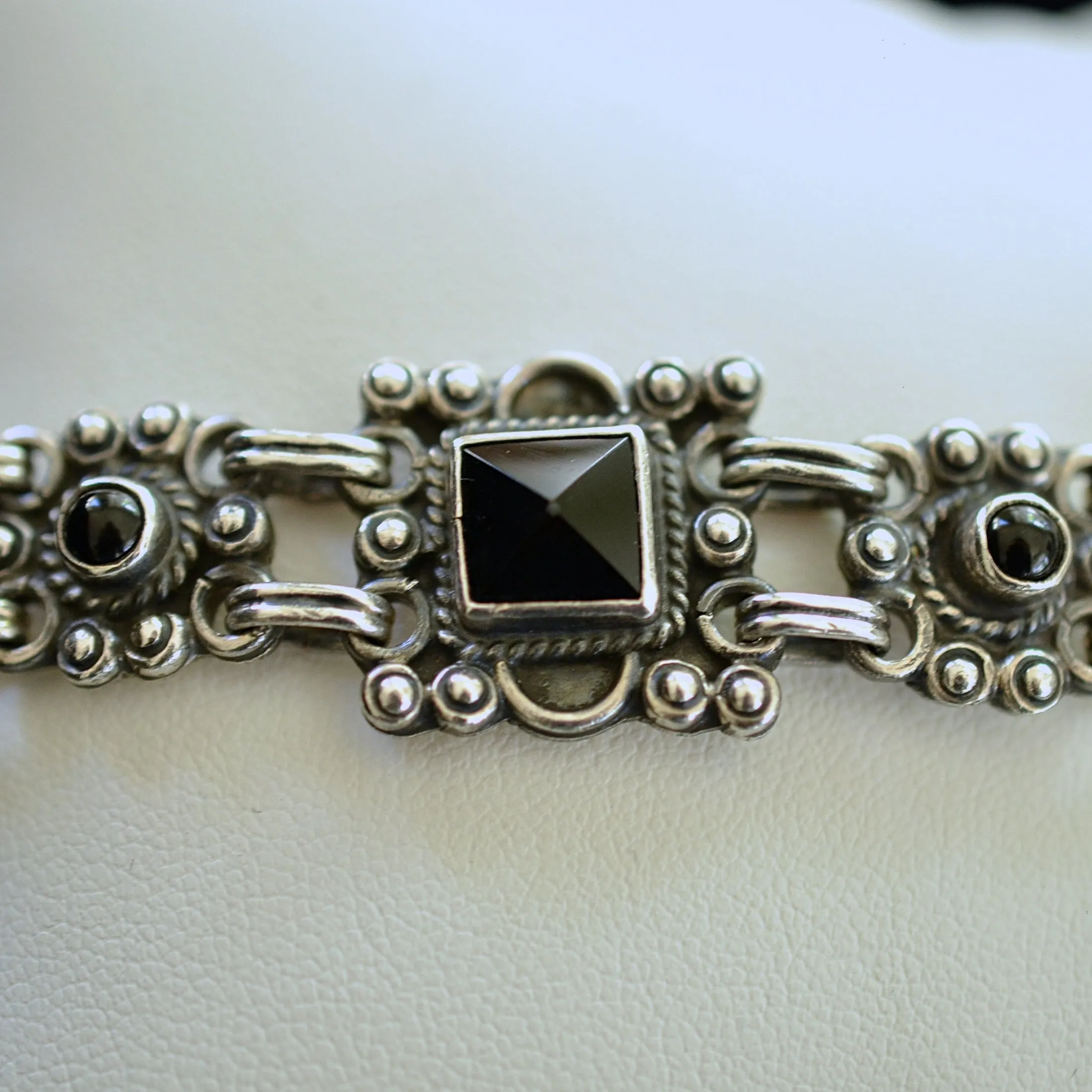 SOLD Vintage 925 Silver Bracelet, Black Stone Mexican Colonial Link Bracelet, 7" L