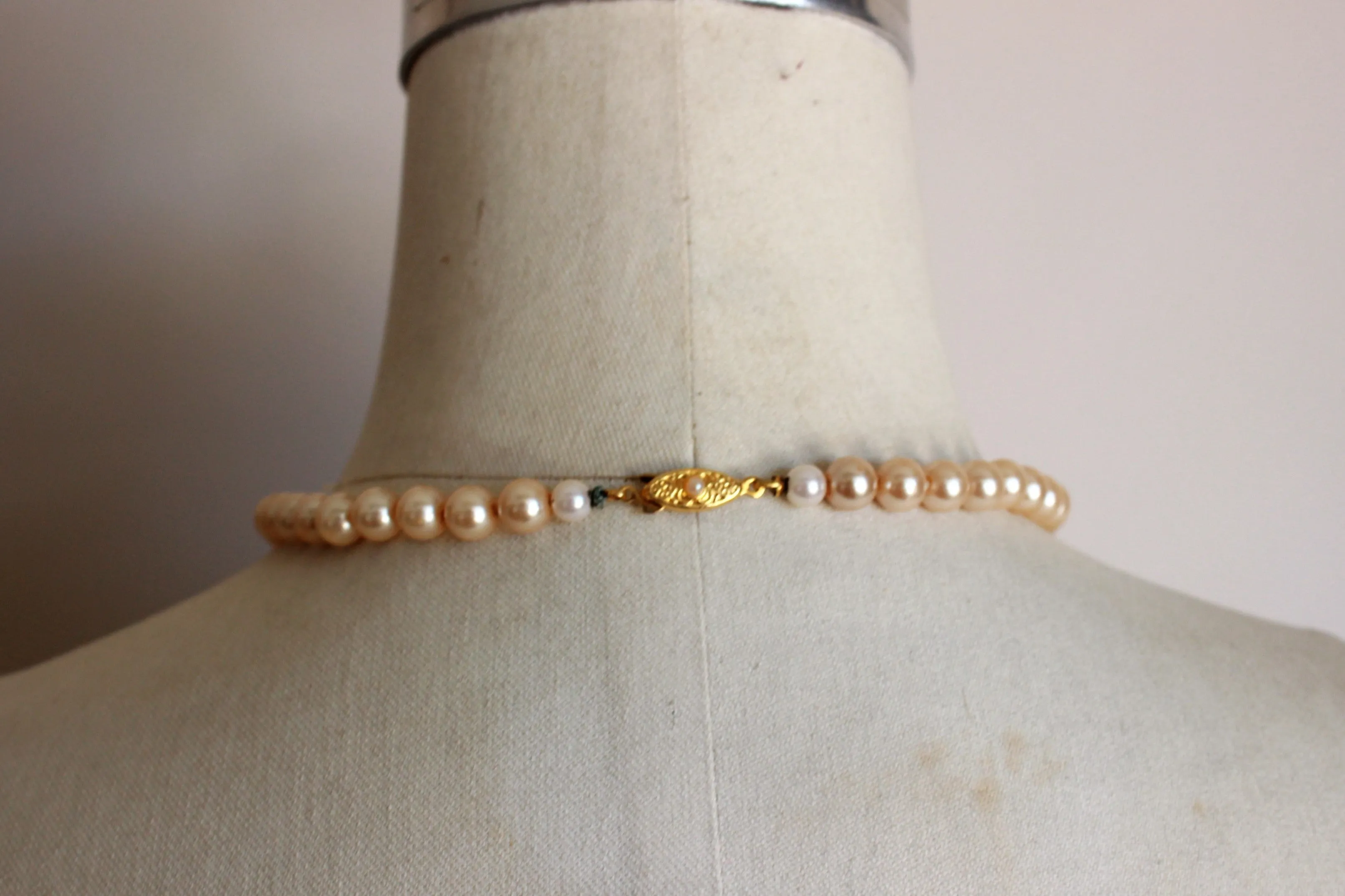 Vintage 1950s Faux Pearl Necklace