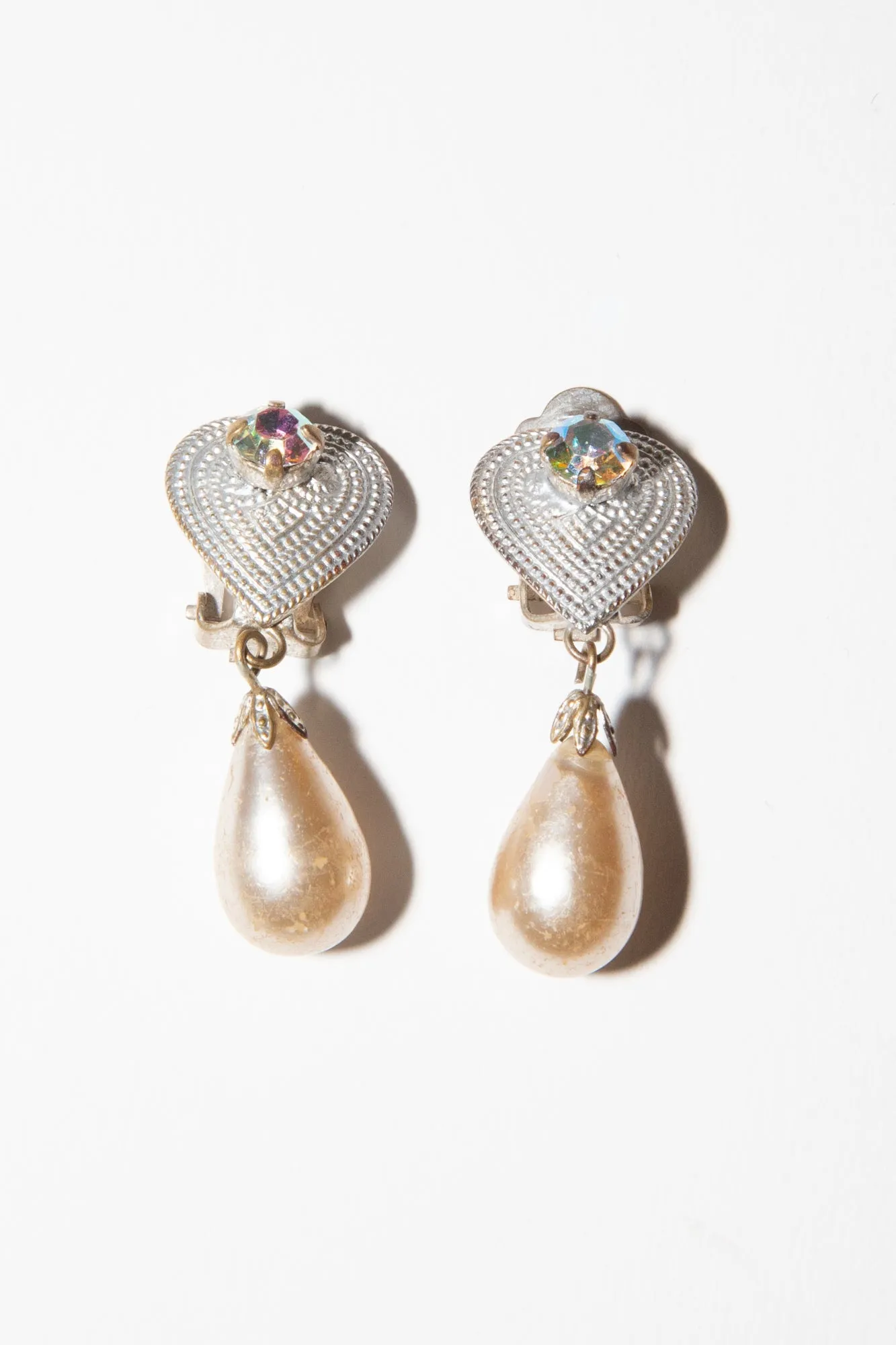 Vintage 1980s Pearl Heart Drop Earrings